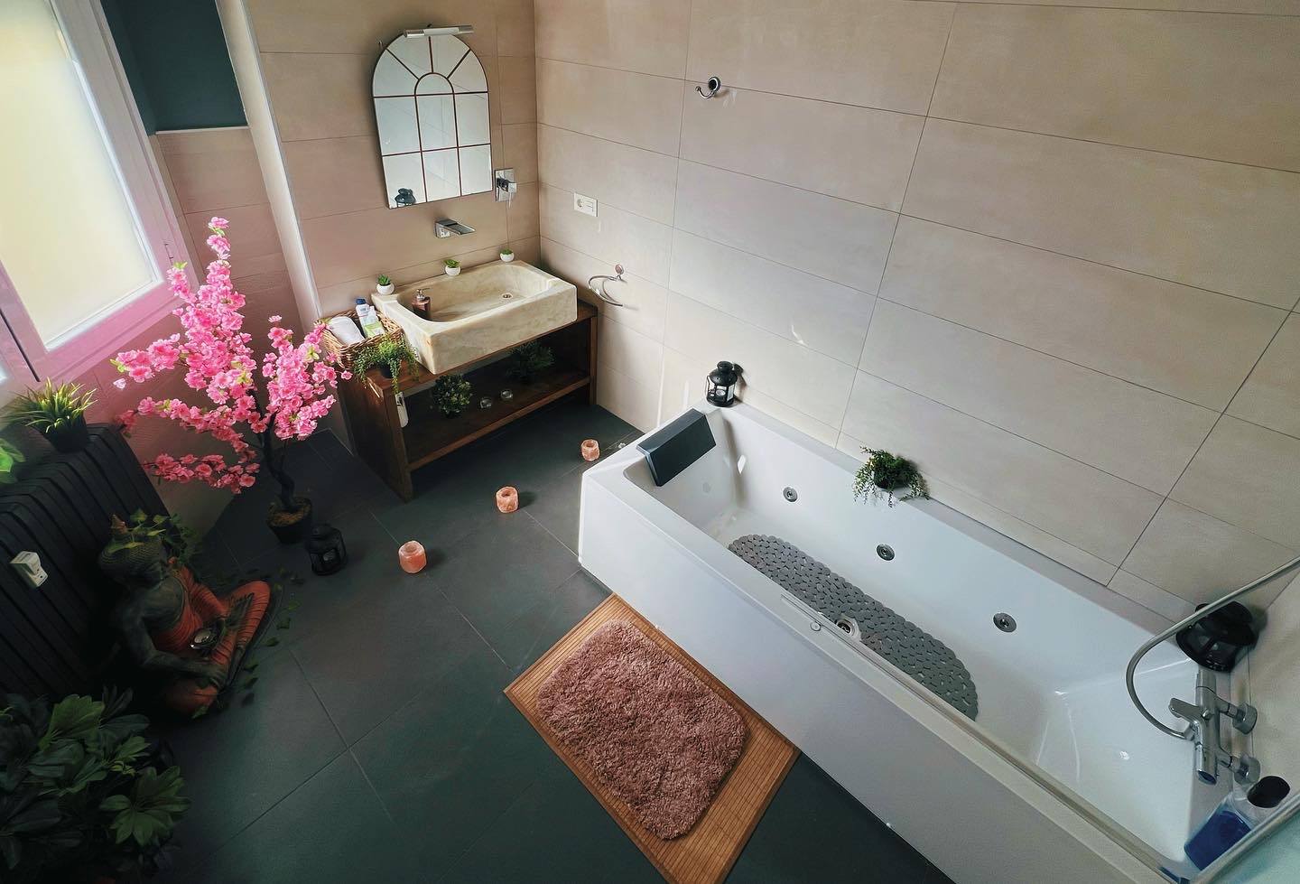 Centro De Masajes Indarazen - Erotic Massage in Zaragoza, Spain