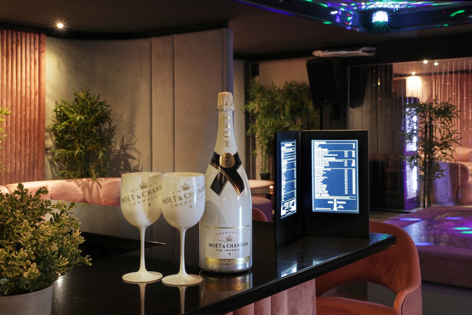 Cleo Saunaclub - Fkk in Bargen, Switzerland