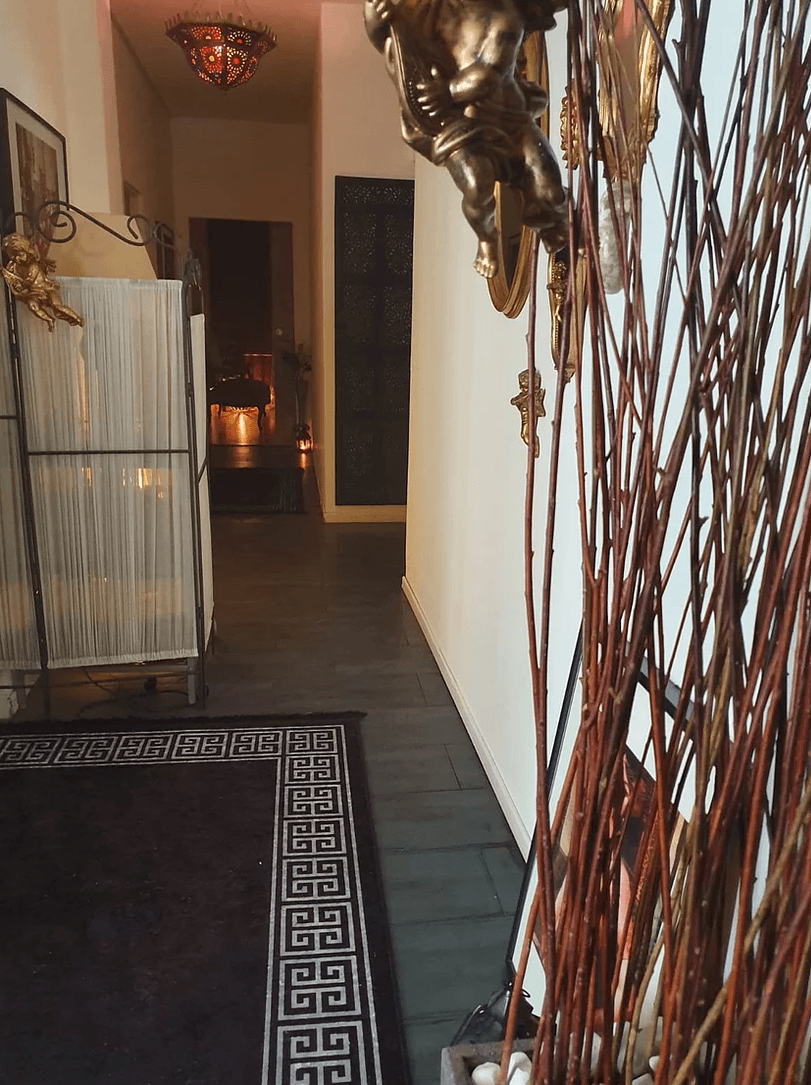 Azamour | Kosmetik - Erotic Massage in Basel, Switzerland