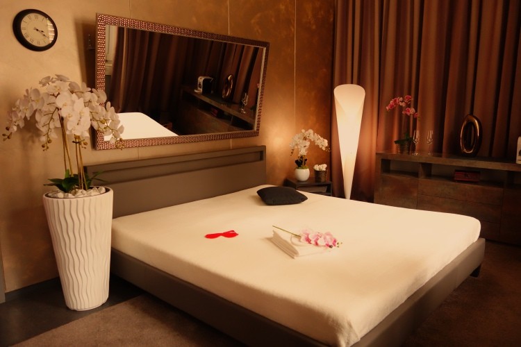 Erotische Massage - Erotic Massage in Bergdietikon, Switzerland