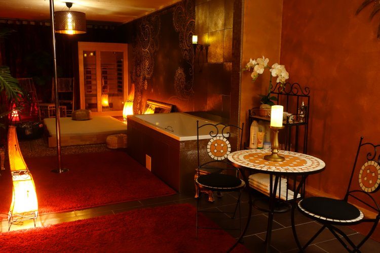 Erotische Massage - Erotic Massage in Bergdietikon, Switzerland