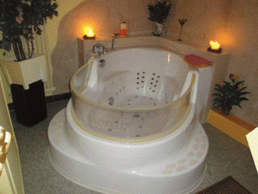 Wellness Oase - Erotic Massage in Birsfelden, Switzerland