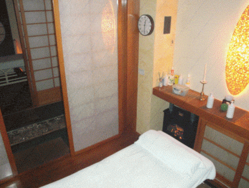 Wellness Oase - Erotic Massage in Birsfelden, Switzerland