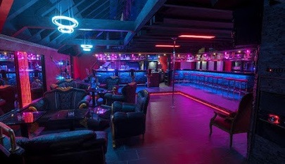 Castello Kontaktbar - Nightclub in Brunnen, Switzerland