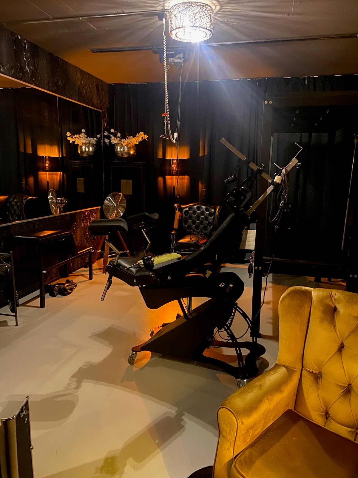 Bdsm Fetisch Wohnwelt Residenz Hekate Egg - Brothel in Egg, Switzerland