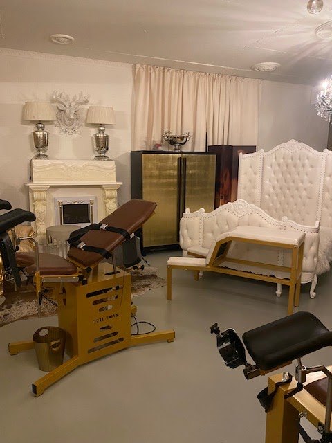 Bdsm Fetisch Wohnwelt Residenz Hekate Egg - Brothel in Egg, Switzerland