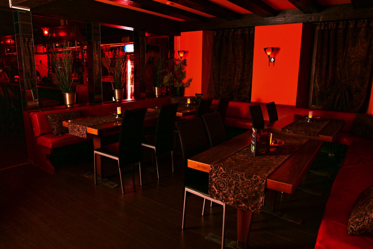 Prestige Bar - Nightclub in Embrach, Switzerland