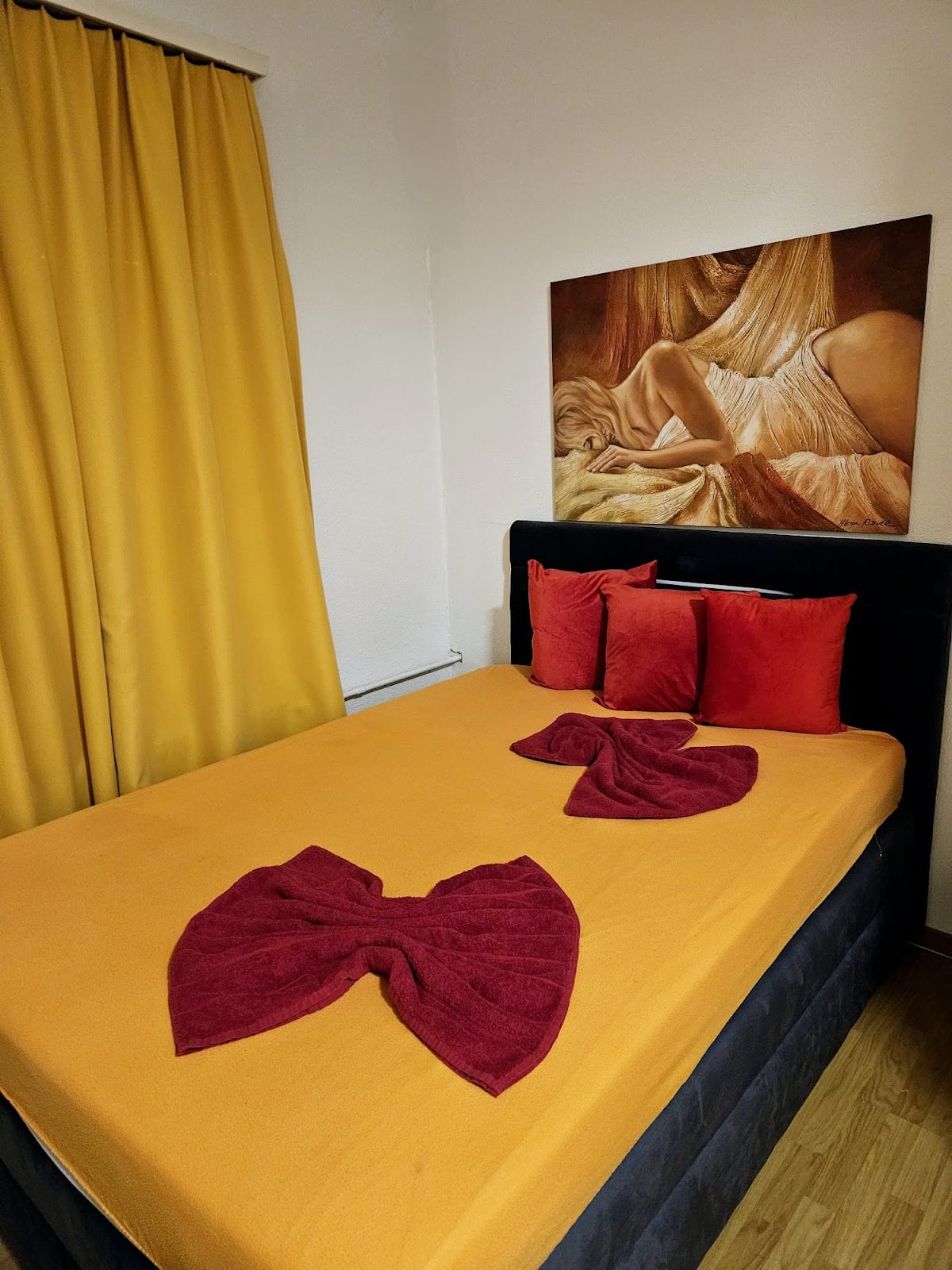 Erotikstudio Lora - Erotic Massage in Emmen, Switzerland