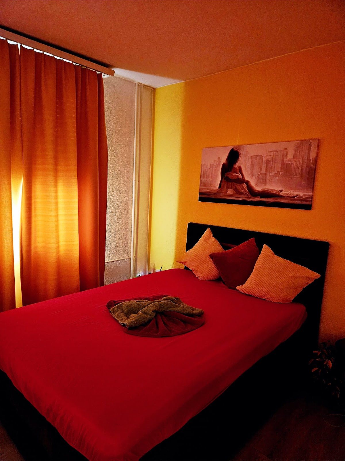 Erotikstudio Lora - Erotic Massage in Emmen, Switzerland