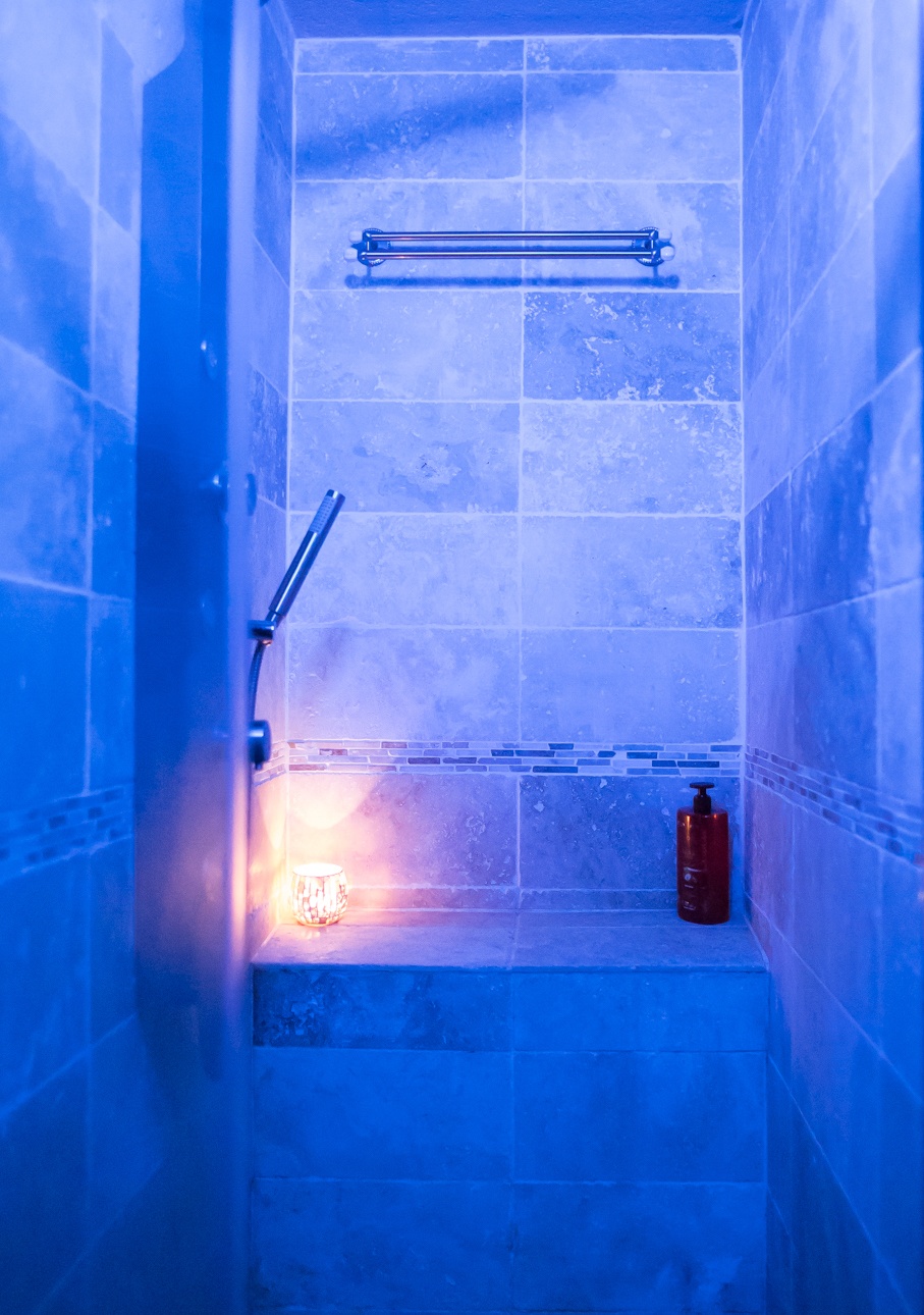 Massage Tantrique Naturiste - Erotic Massage in Geneve, Switzerland