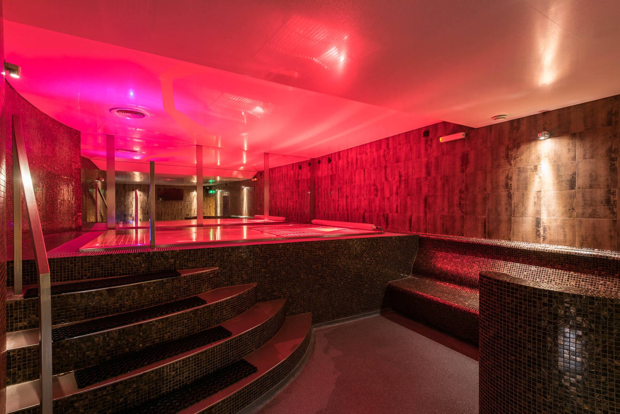 Bains De L'Est - Fkk in Geneve, Switzerland