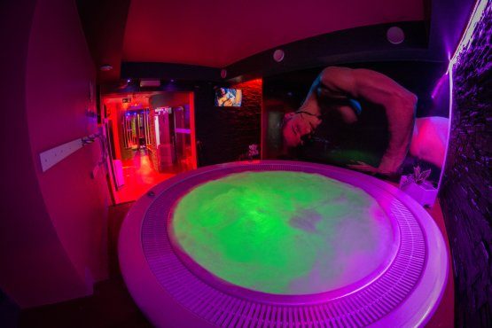 Spa Duplexx - Fkk in Geneve, Switzerland