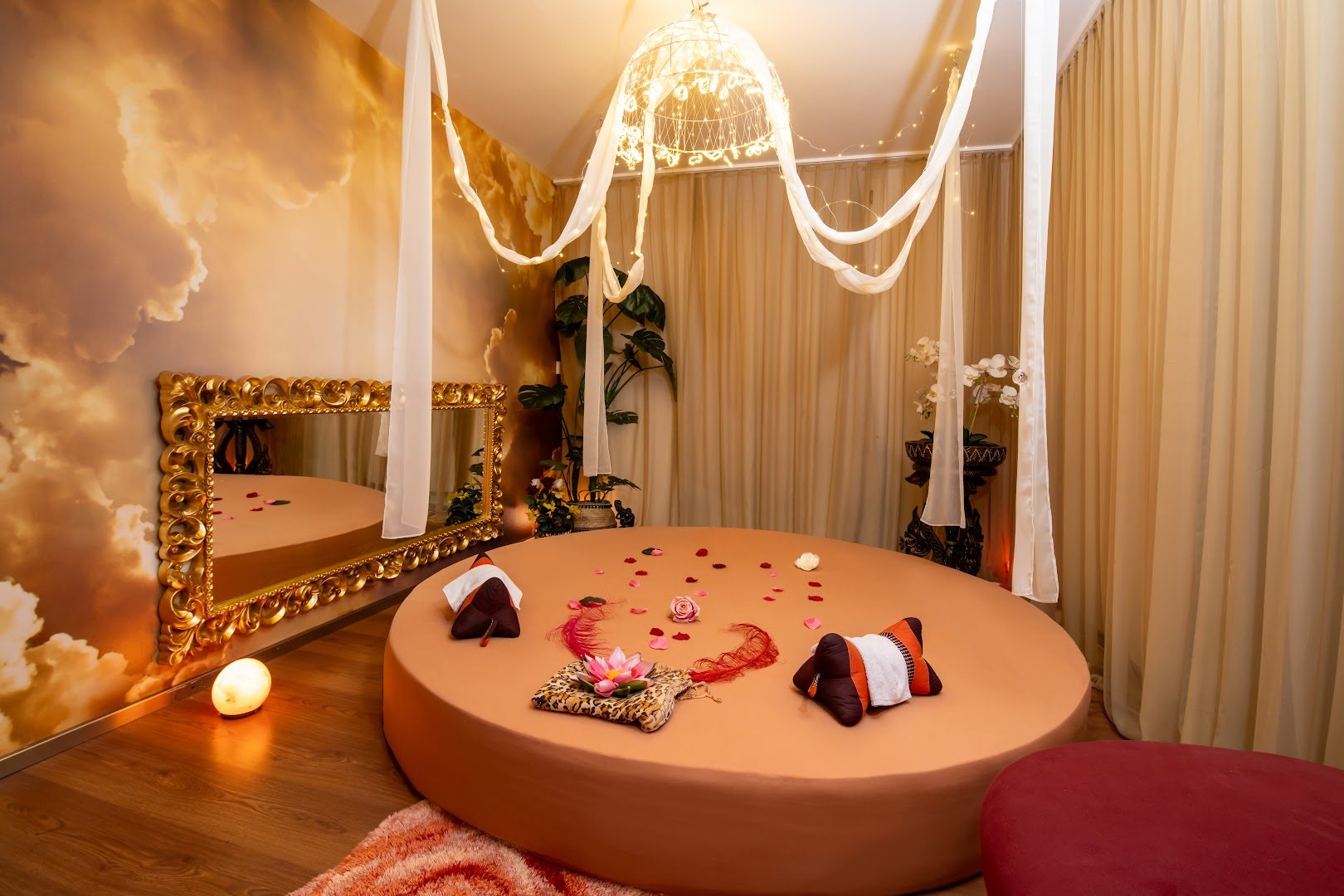 Sacred Tantra Erotische Massage Und Liebesrituale - Erotic Massage in Kriens, Switzerland