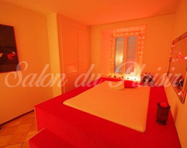 Salon Du Plaisir - Erotic Massage in Le Locle, Switzerland