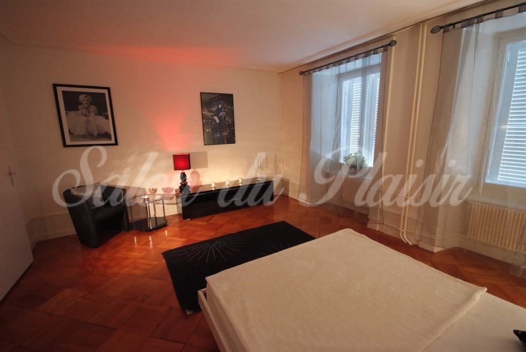 Salon Du Plaisir - Erotic Massage in Le Locle, Switzerland