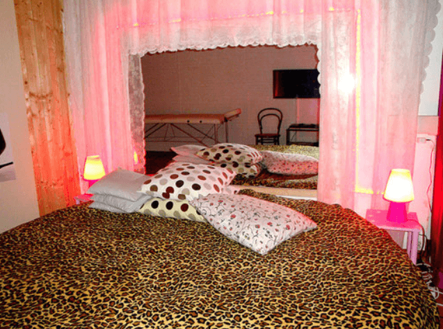Classic Massage Center 6 - Erotic Massage in Lengnau, Switzerland