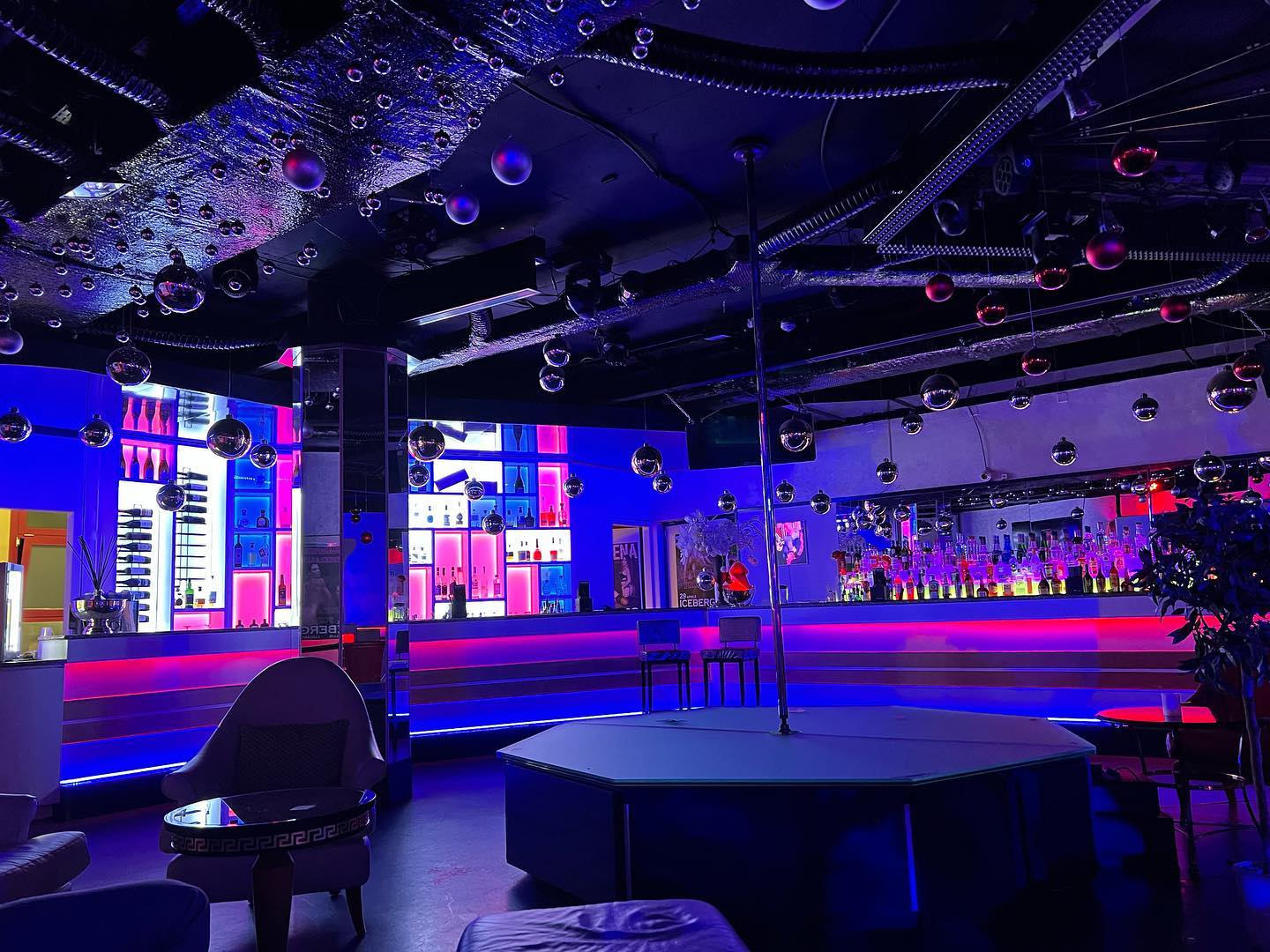 Moulin Rouge Lugano - Nightclub in Lugano, Switzerland