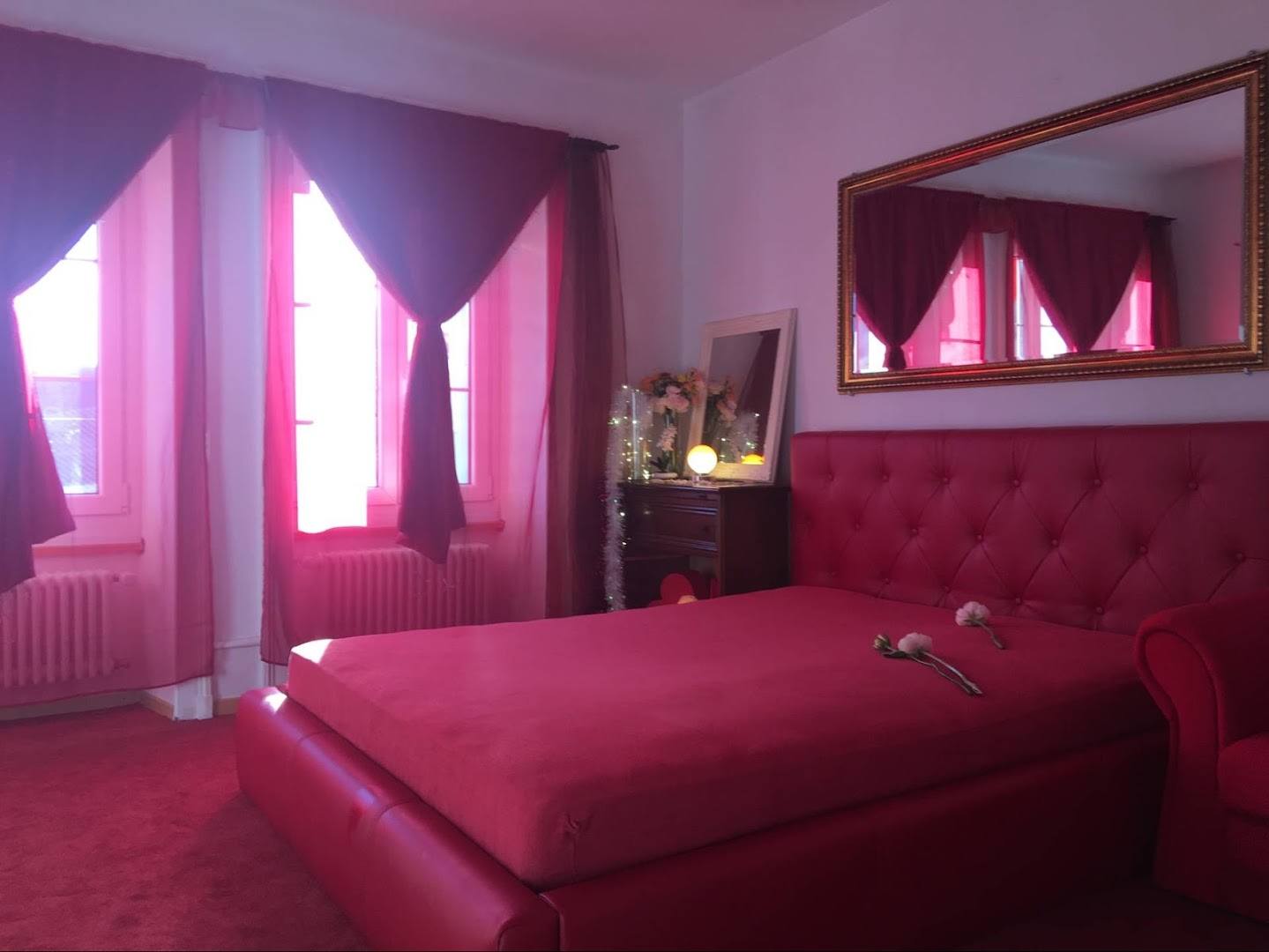 Sherlock Girls, Salon De Massage érotique - Erotic Massage in Moudon, Switzerland