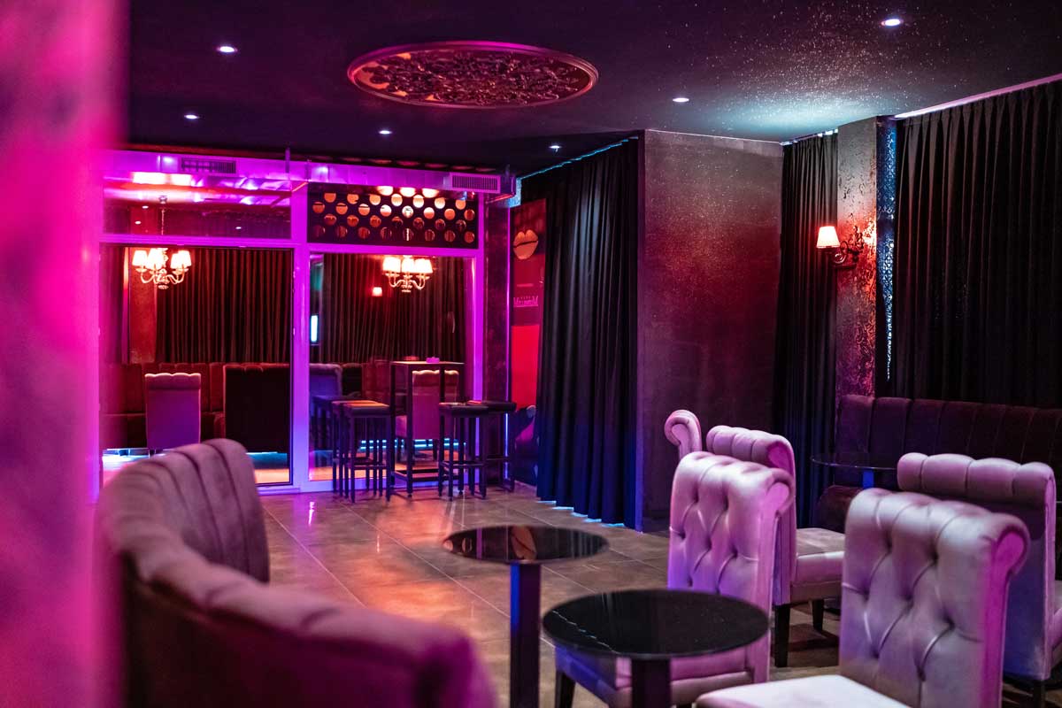 Club Millenium Kontaktbar - Nightclub in Neftenbach, Switzerland