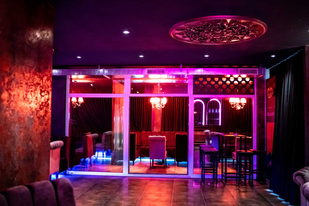 Club Millenium Kontaktbar - Nightclub in Neftenbach, Switzerland