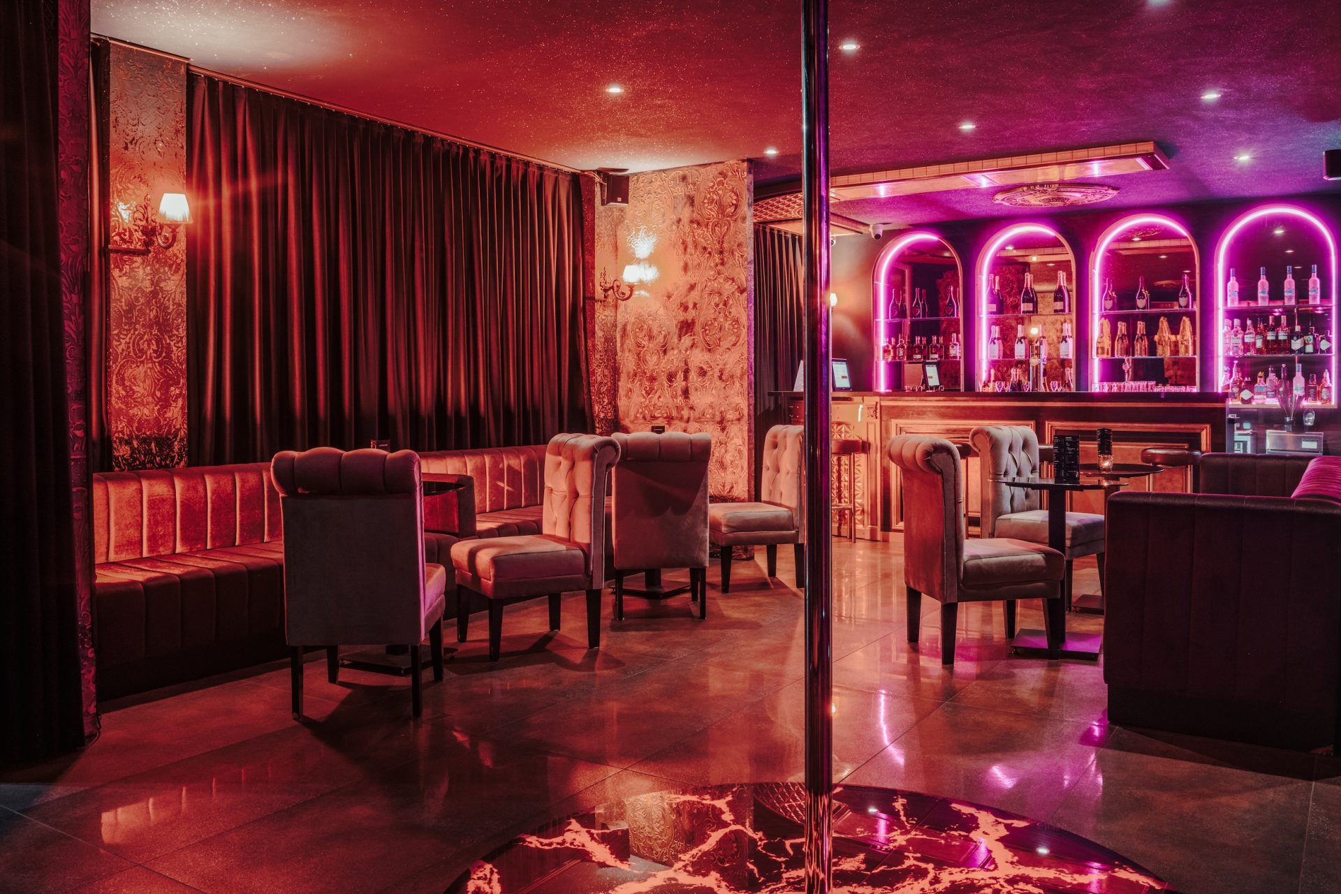 Club Millenium Kontaktbar - Nightclub in Neftenbach, Switzerland