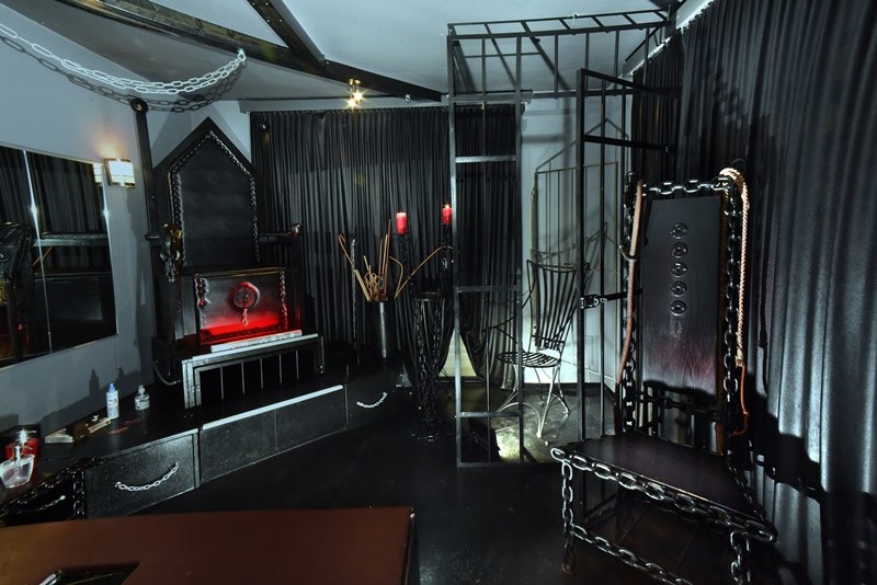 Studio Flypoint - Brothel in Opfikon, Switzerland