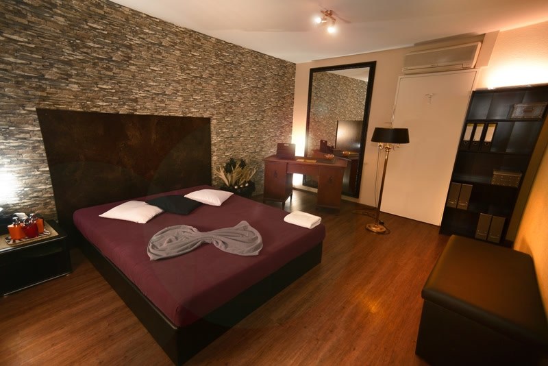 Studio Flypoint - Brothel in Opfikon, Switzerland