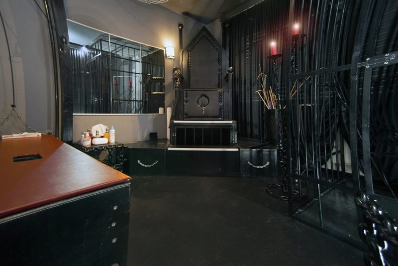 Studio Flypoint - Brothel in Opfikon, Switzerland