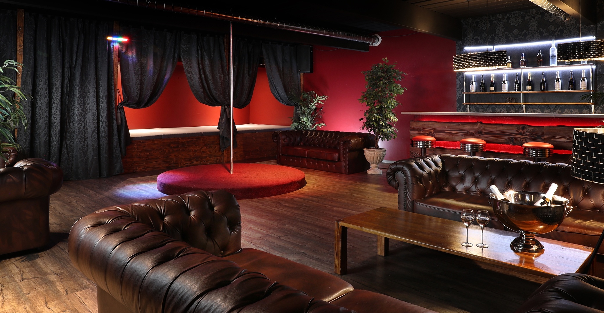Club Aphrodite - Fkk in Roche, Switzerland