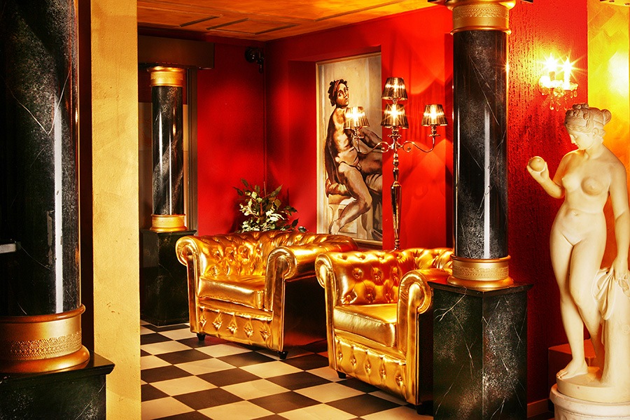 Club Palace - Fkk in Root, Switzerland