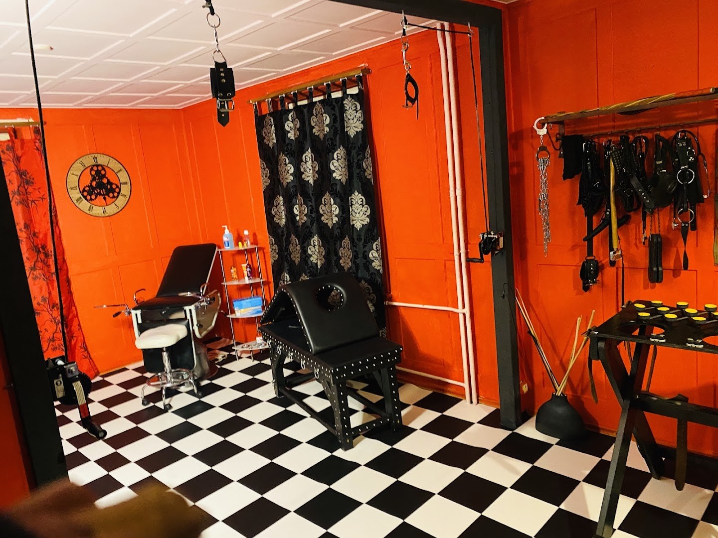 Domina Lady Anna - Brothel in Rothrist, Switzerland