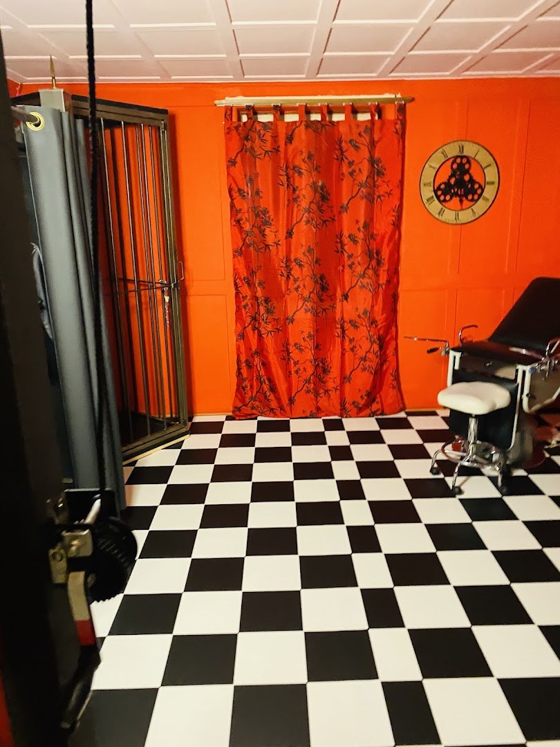 Domina Lady Anna - Brothel in Rothrist, Switzerland