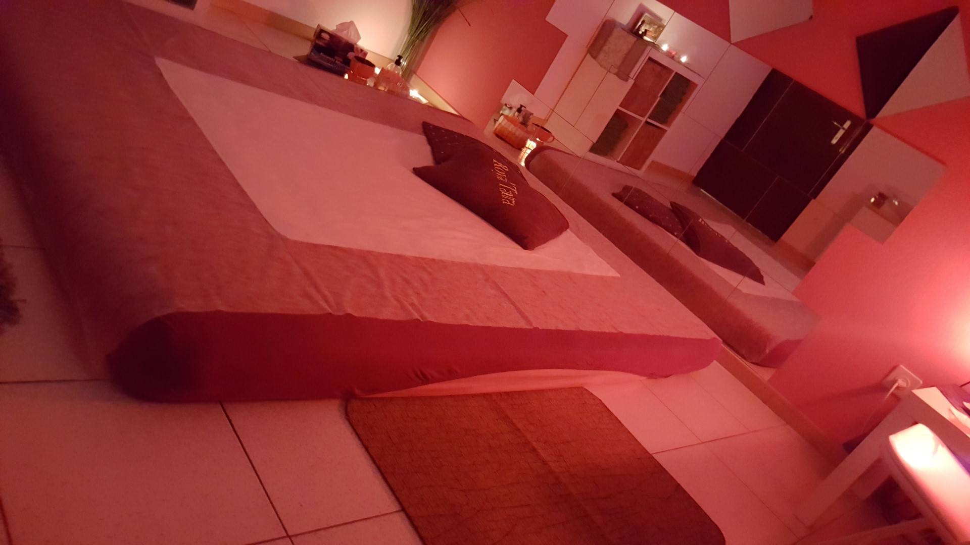Royal Tantra - Locale Erotico - Erotic Massage in Vacallo, Switzerland