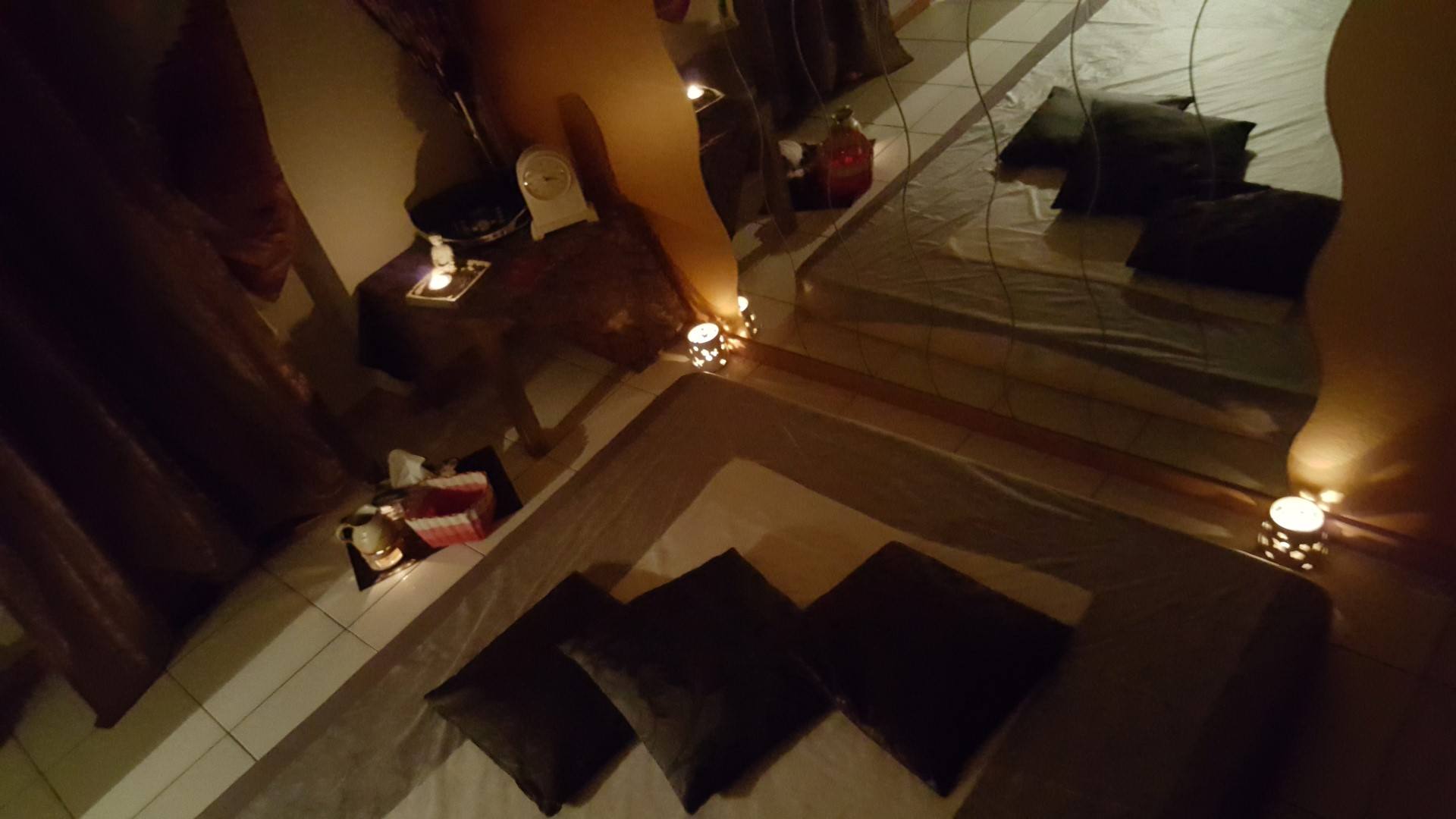 Royal Tantra - Locale Erotico - Erotic Massage in Vacallo, Switzerland