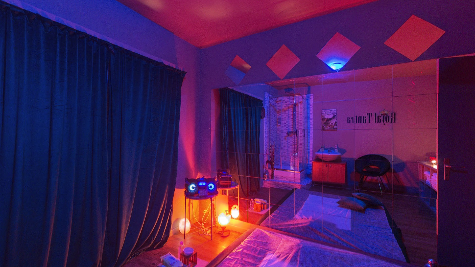 Royal Tantra - Locale Erotico - Erotic Massage in Vacallo, Switzerland