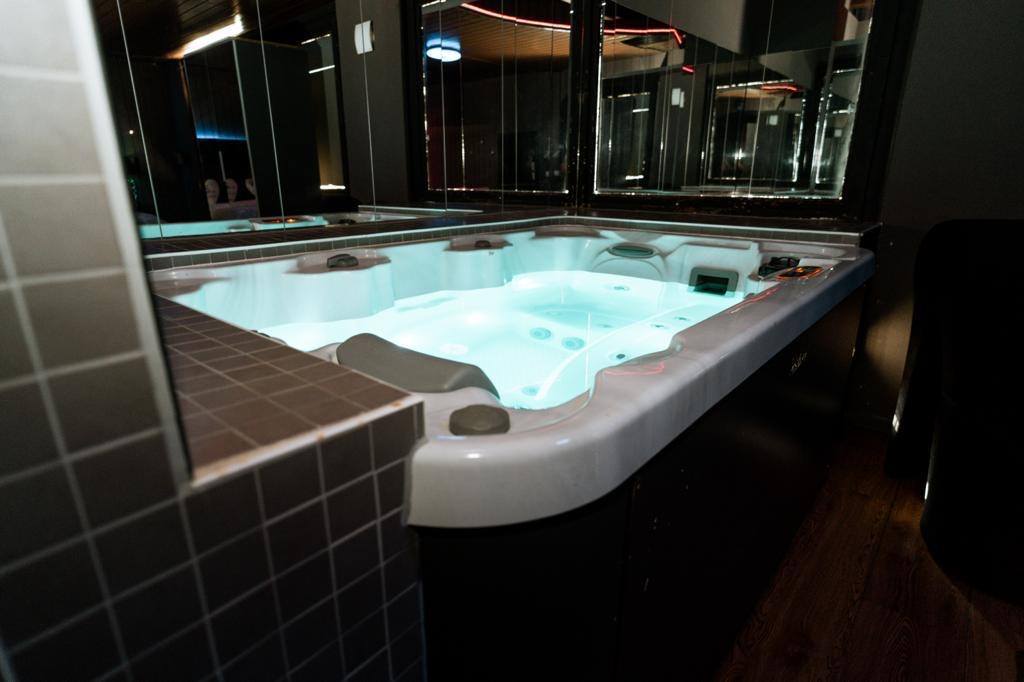 Club Delicious Genève - Brothel in Veyrier, Switzerland