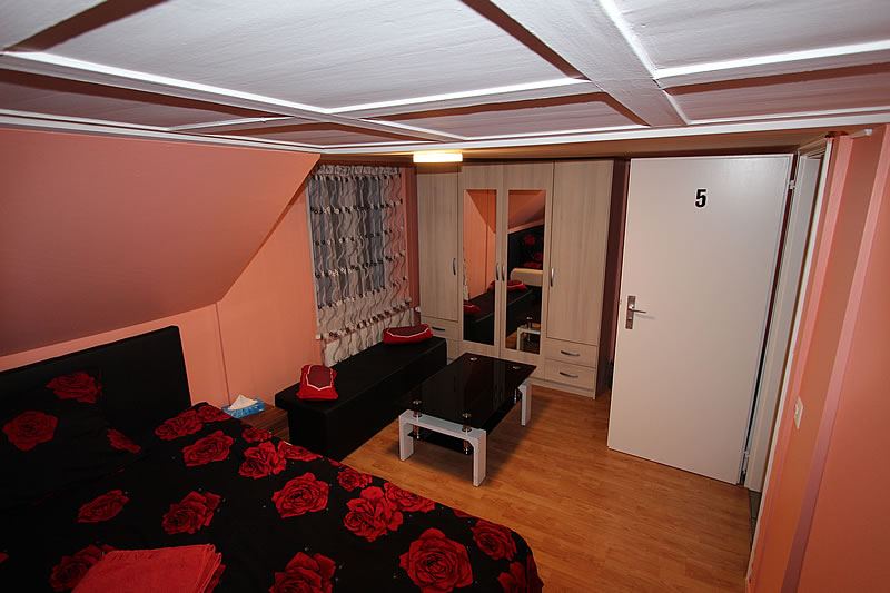 Restaurant, Kontaktbar Club Wilden Mann Wädenswil - Nightclub in Wadenswil, Switzerland