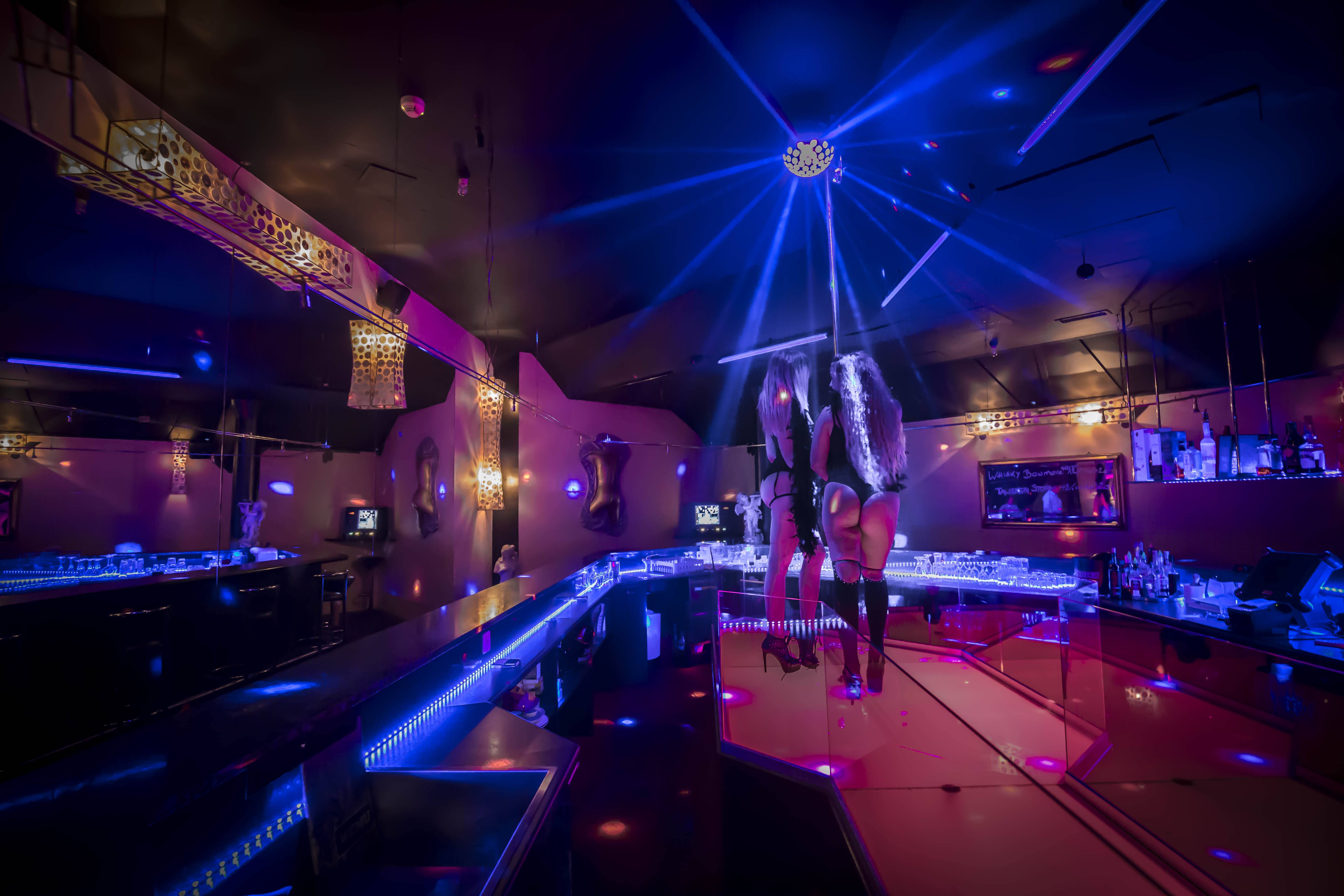 Cabaret Bar Blue Lagoon - Nightclub in Wohlen, Switzerland