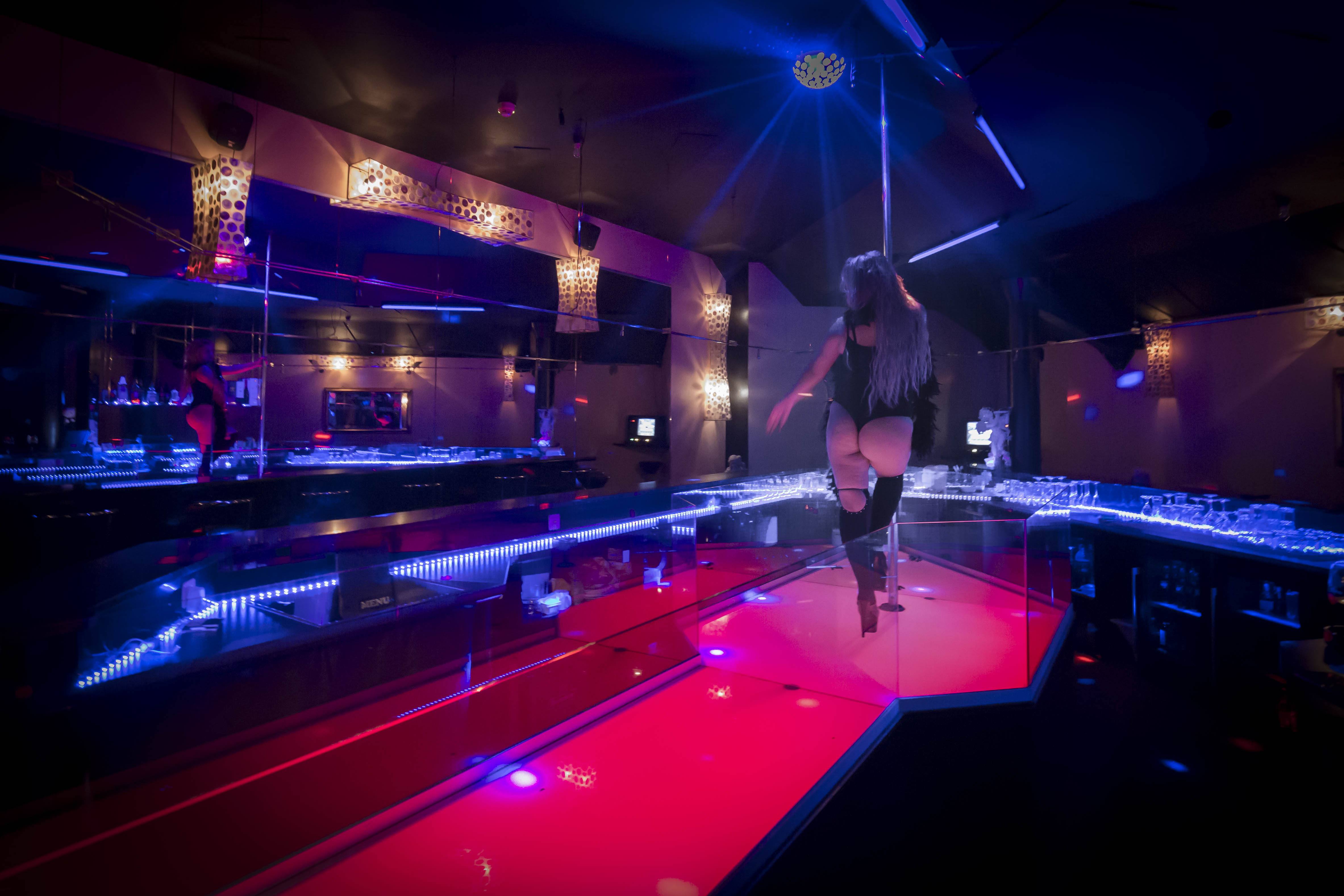 Cabaret Bar Blue Lagoon - Nightclub in Wohlen, Switzerland