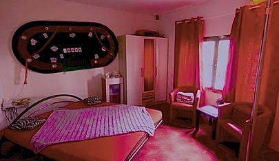 Salon Revolver - Nightclub in Wunnewil Flamatt, Switzerland