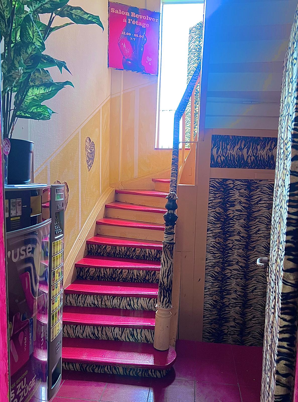 Salon Revolver - Nightclub in Wunnewil Flamatt, Switzerland