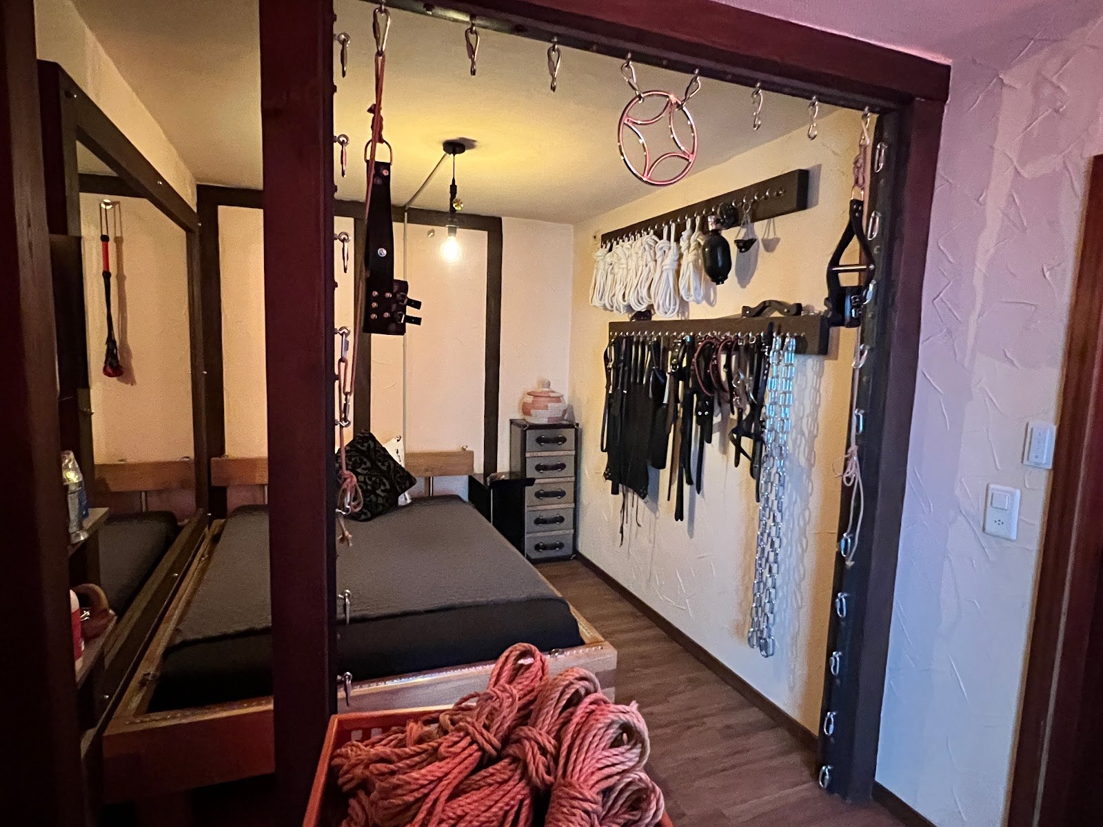 Salon Claudia - Brothel in Zurich, Switzerland