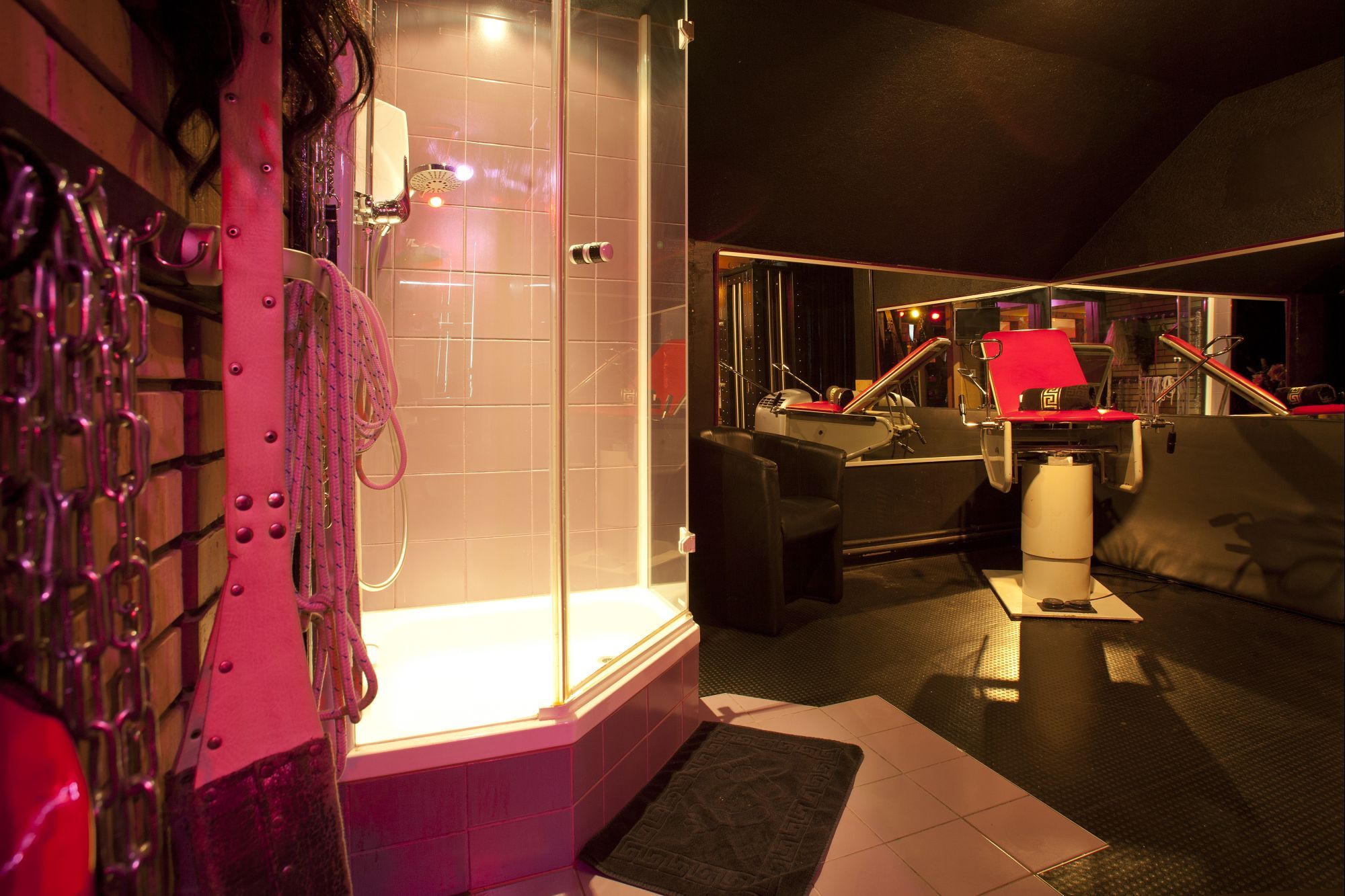 Sex Club Villa166 - Brothel in Zurich, Switzerland