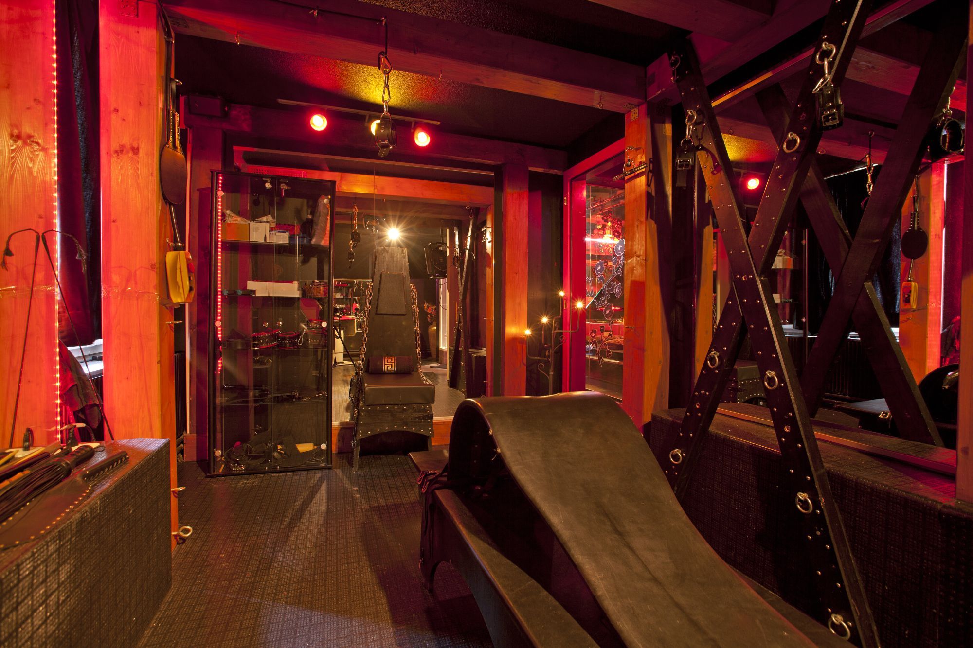 Sex Club Villa166 - Brothel in Zurich, Switzerland