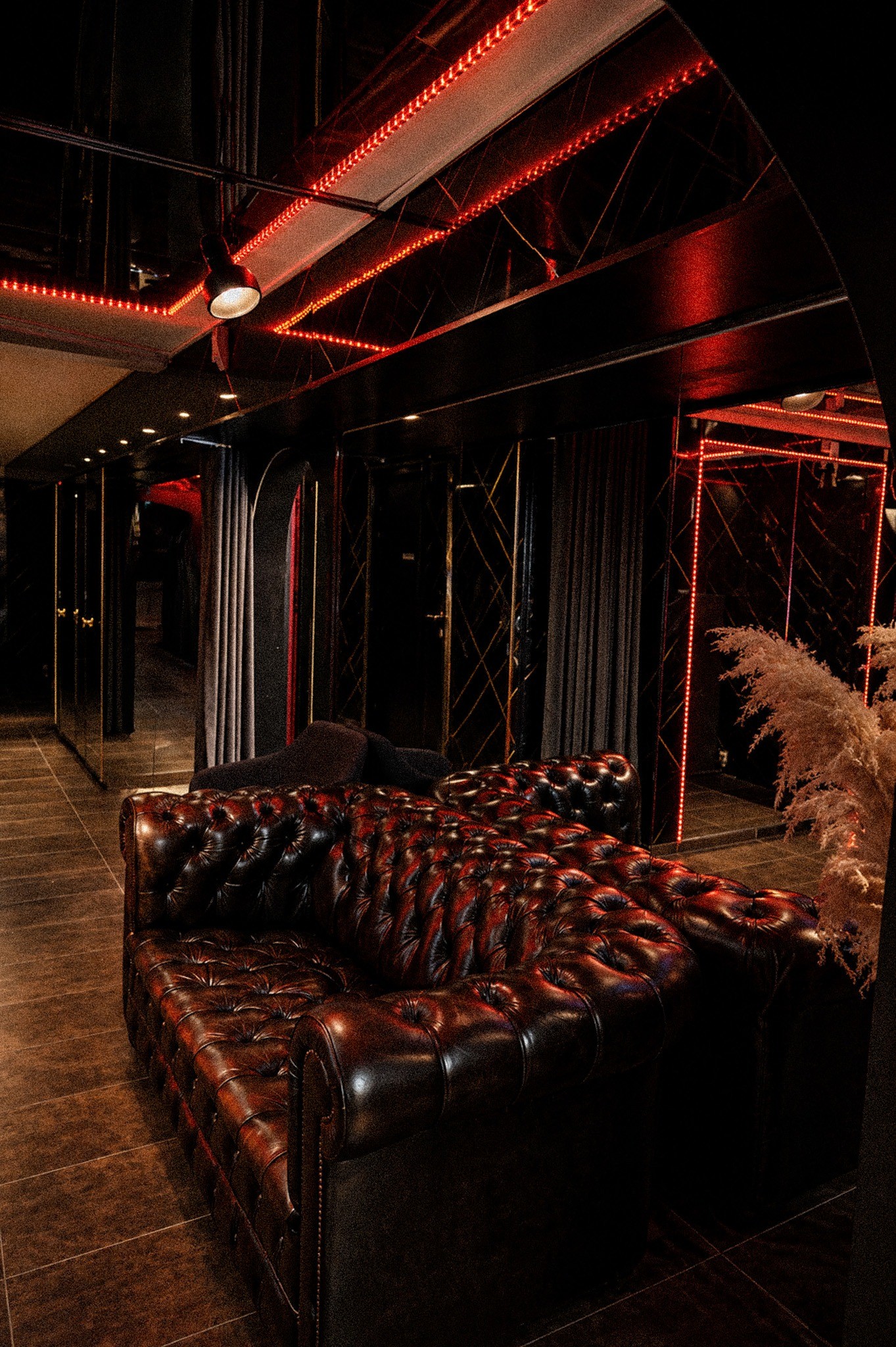 Sex Club Villa166 - Brothel in Zurich, Switzerland