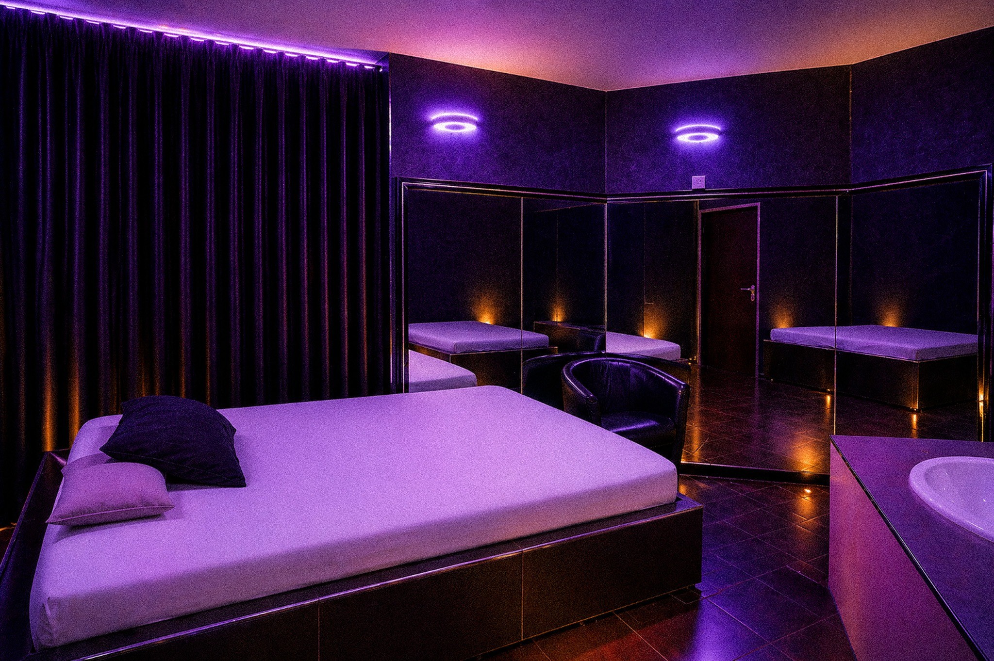 Sex Club Villa166 - Brothel in Zurich, Switzerland