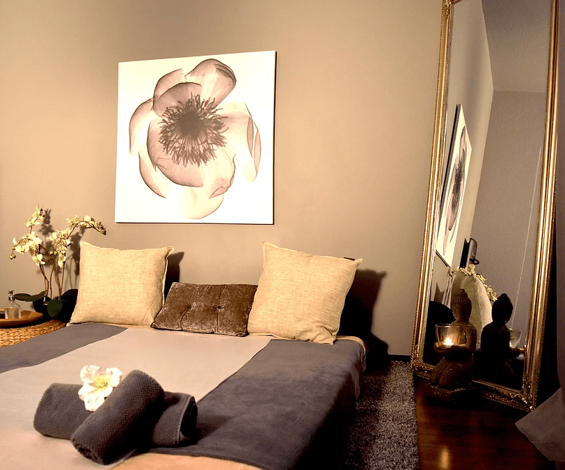 Golden Hearts - Erotic Massage in Zurich, Switzerland