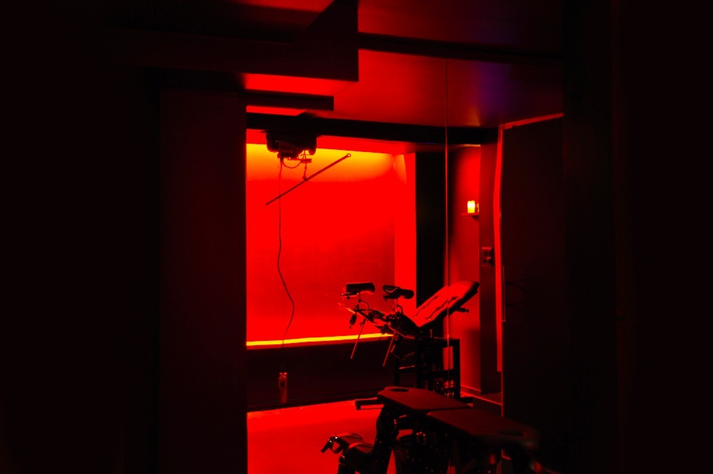 Maxim Club - Erotic Massage in Zurich, Switzerland