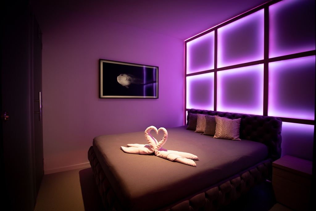 Maxim Club - Erotic Massage in Zurich, Switzerland