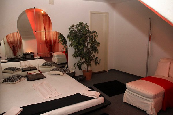 Studio Sunneschi - Erotic Massage in Zurich, Switzerland